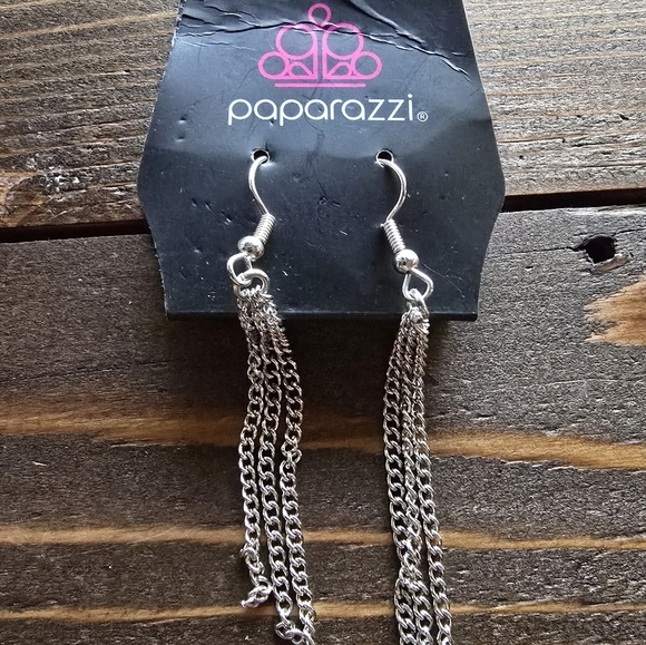 Chain Hanging Earrings - Picture 2 of 2